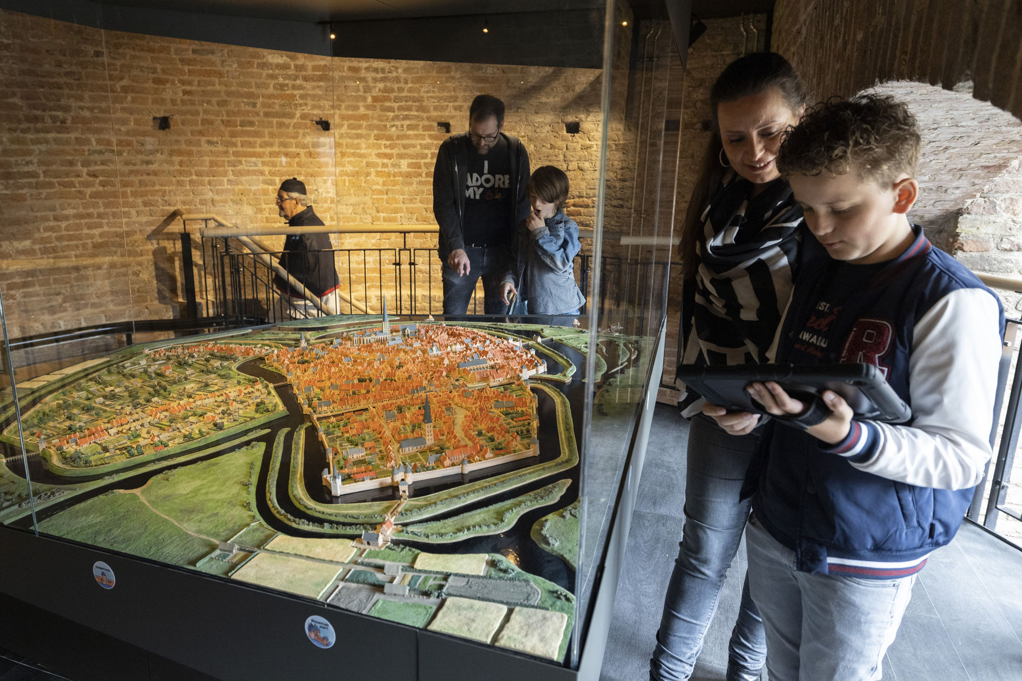 Opening van De Hanzeaat in de Bourgonjetoren