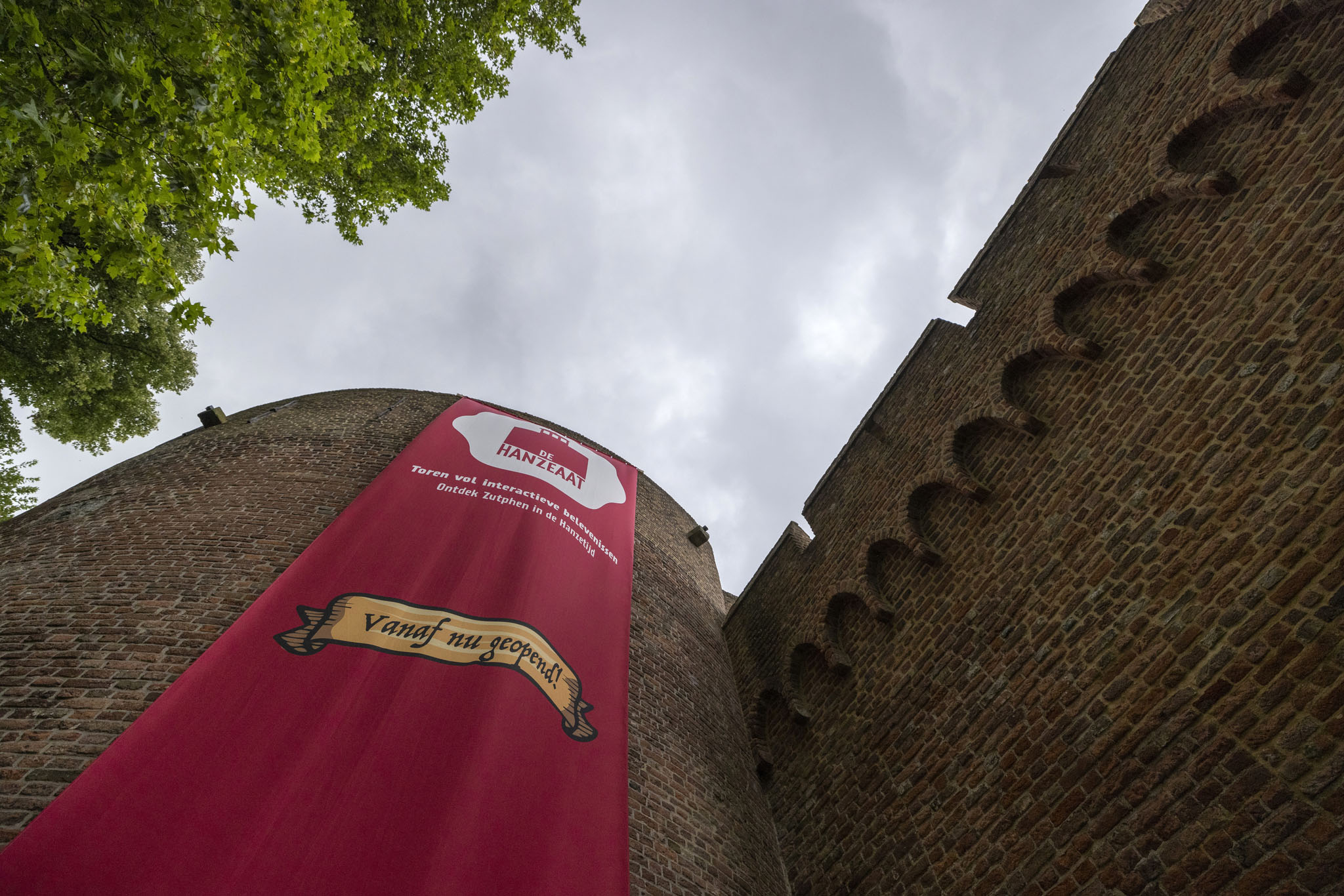 Opening van De Hanzeaat in de Bourgonjetoren